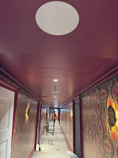 Iluminación de un pasillo renovado