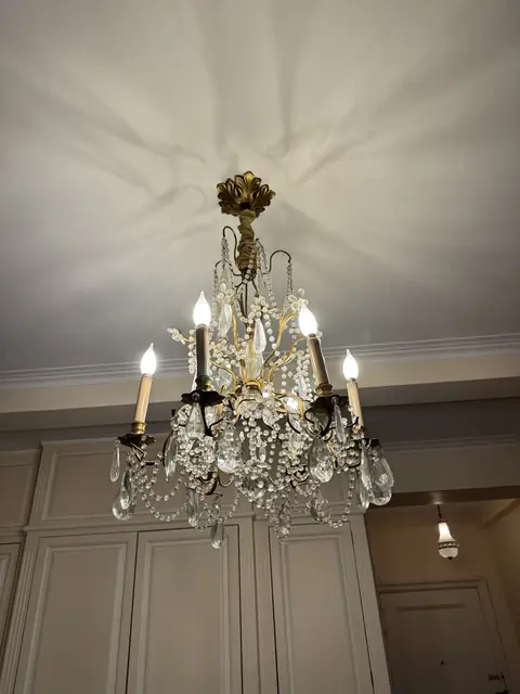 Candelabro de cristal y dorado