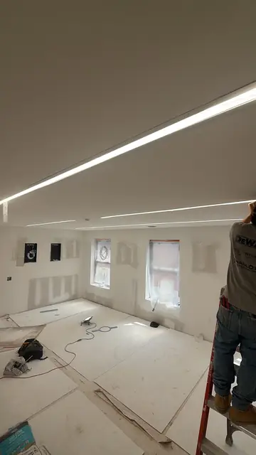 Instalación de LED lineal en un espacio nuevo